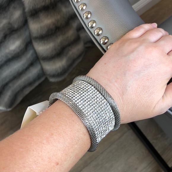 New sparkly and metal cuff - Picture 3 of 5